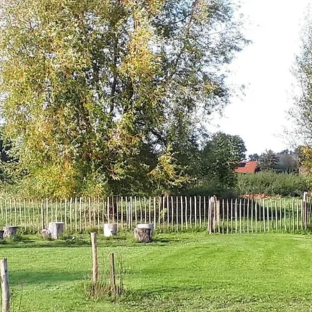 אתר קמפינג Pipowagen Overnachting Het Houten